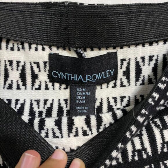 Cynthia Rowley Black White Jacquard Women's Knit Skirt Size Medium NWT - Picture 7 of 7